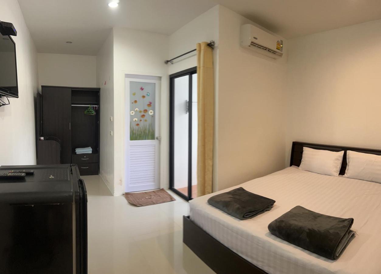 Отель Golf House Nai Yang Экстерьер фото